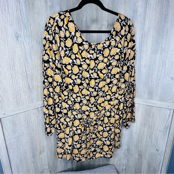 Old Navy Floral Maternity Tunic Top - Picture 4 of 6